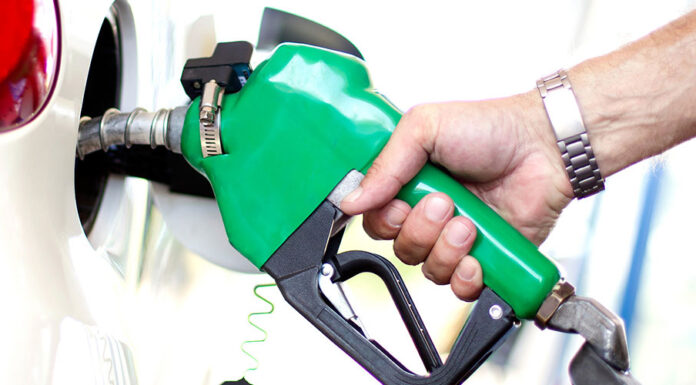 फेरि १५ रुपैयाँले बढ्यो पेट्रोल